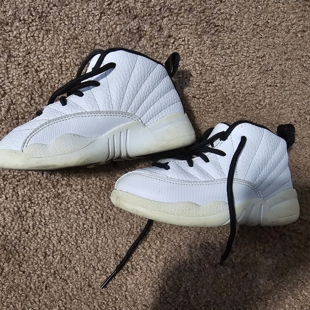 8c White JORDAN Sneakers